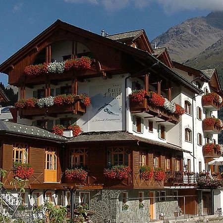 Hotel Baita Fiorita Санта-Катерина-Вальфурва Екстер'єр фото