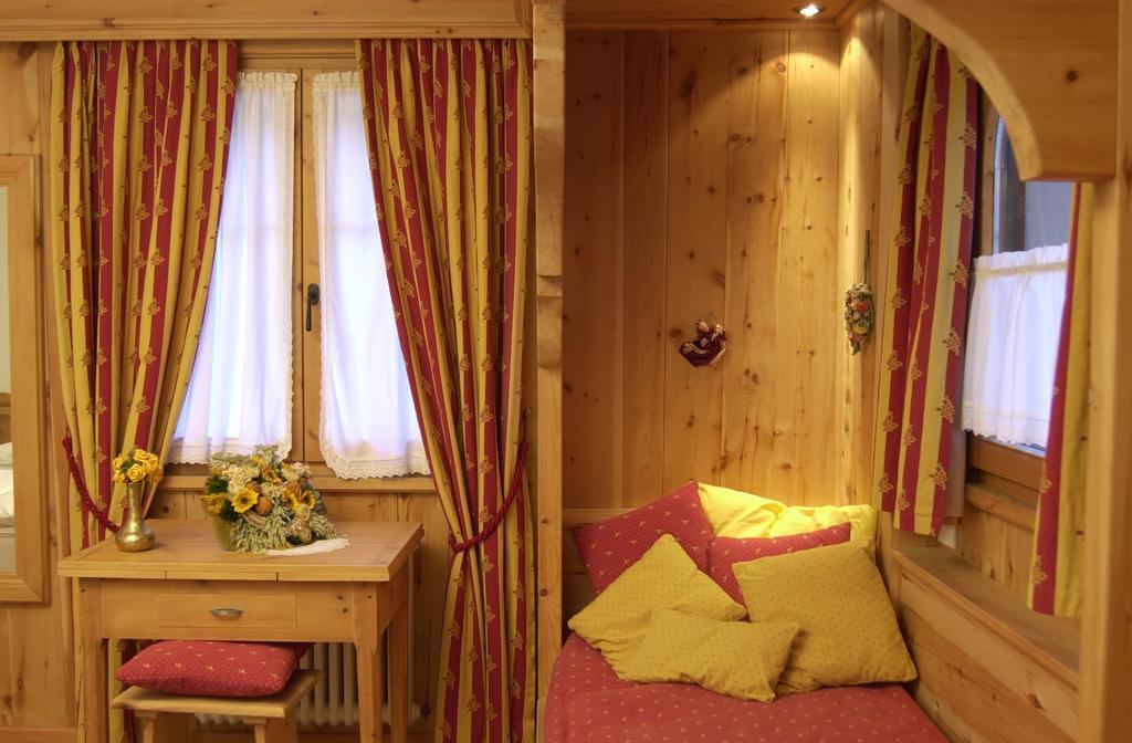 Hotel Baita Fiorita Санта-Катерина-Вальфурва Номер фото
