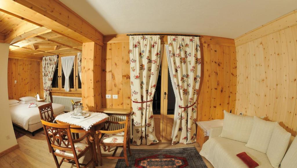 Hotel Baita Fiorita Санта-Катерина-Вальфурва Номер фото